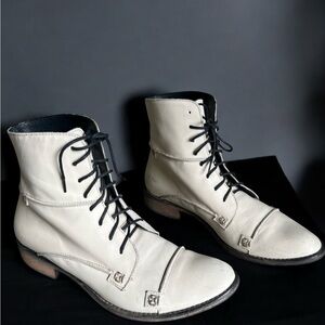 Charles David Leather Ankle Boots Sz 6.5 Lace-Up Cream Italy Moto Grunge Boho